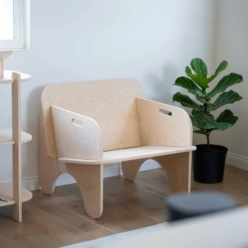 Mid-Century Modern Plywood Lounge Chair: Minimalist Wood Accent Reading Seat for Living Room